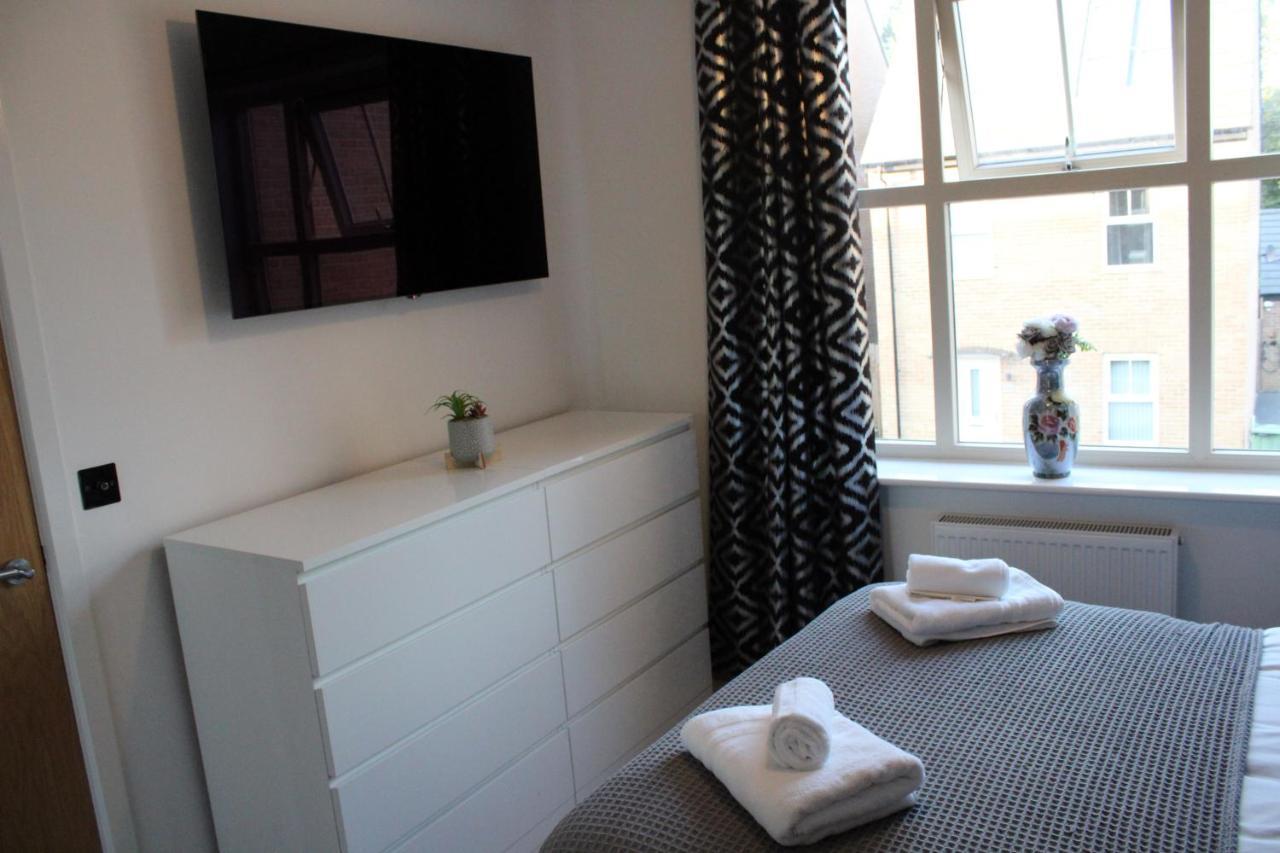 Haven - Spacious Luxury Home Perfect For Families, Couples And Contractors! 5Mins To Xscape And Junction 32! カッスルフォード エクステリア 写真