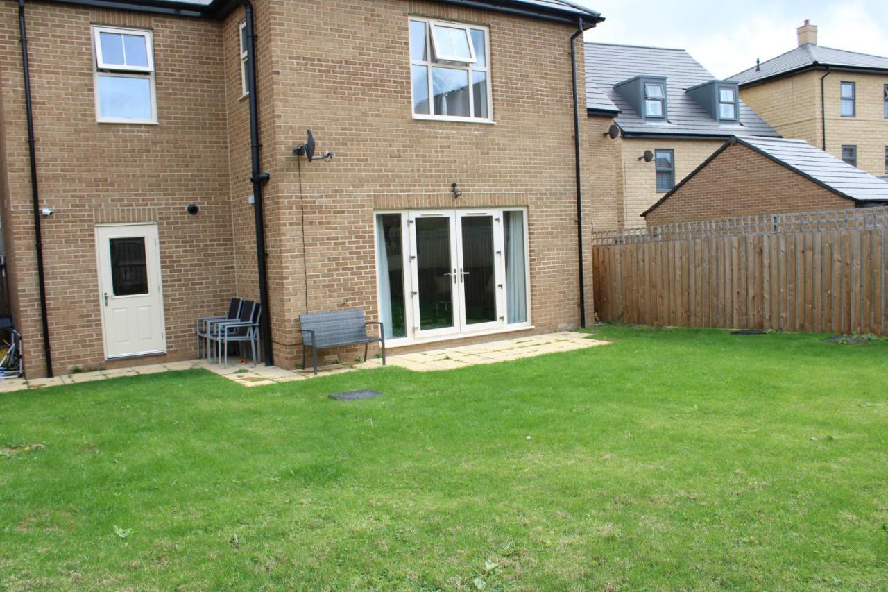 Haven - Spacious Luxury Home Perfect For Families, Couples And Contractors! 5Mins To Xscape And Junction 32! カッスルフォード エクステリア 写真