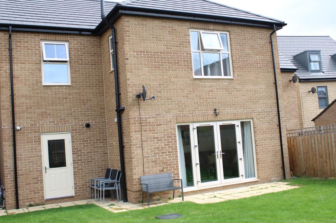 Haven - Spacious Luxury Home Perfect For Families, Couples And Contractors! 5Mins To Xscape And Junction 32! カッスルフォード エクステリア 写真